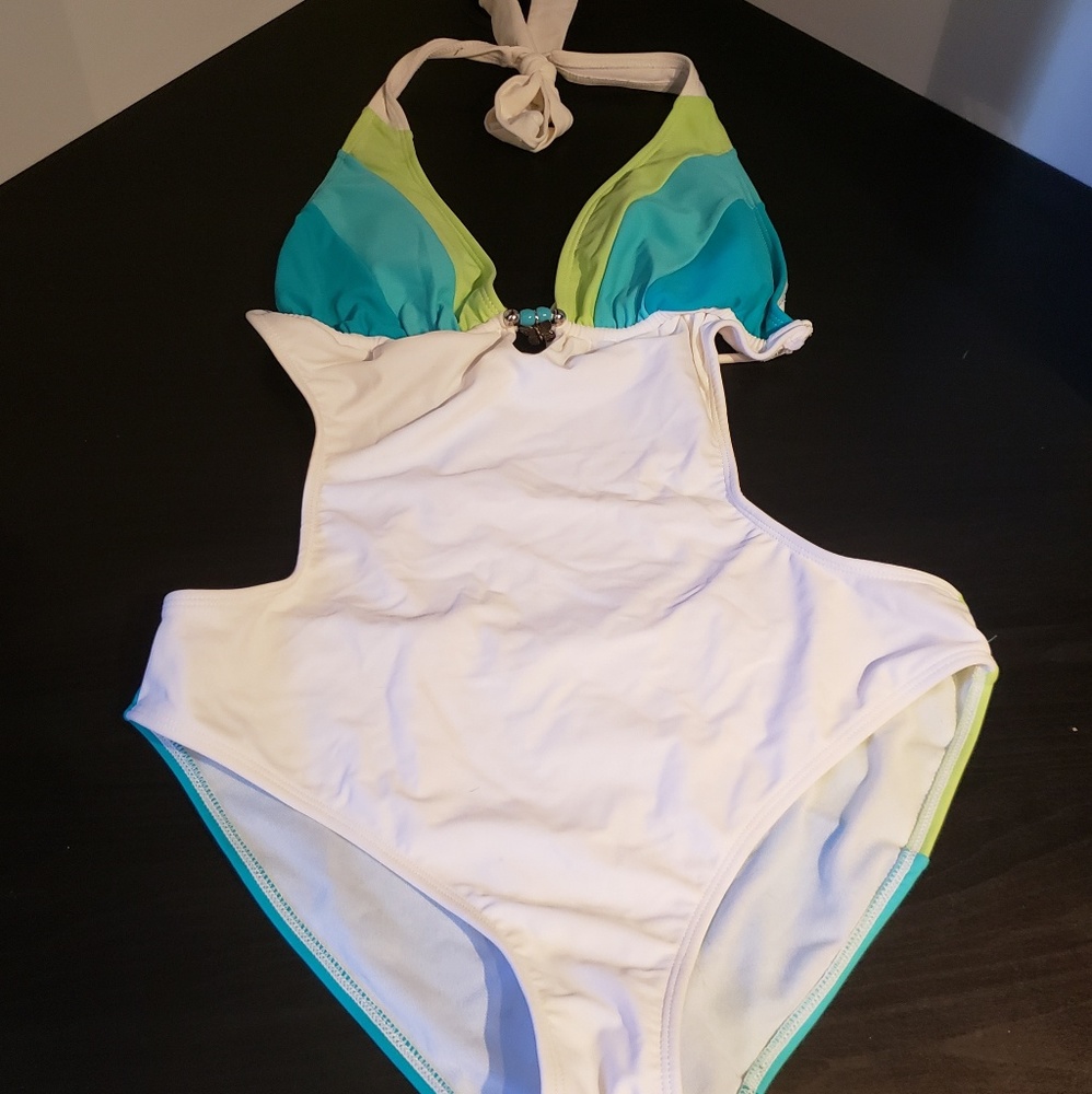 $5/20 One piece bathing suit